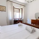 - Center - Regina Margherita
