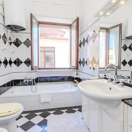 - Center - Regina Margherita Apartamento