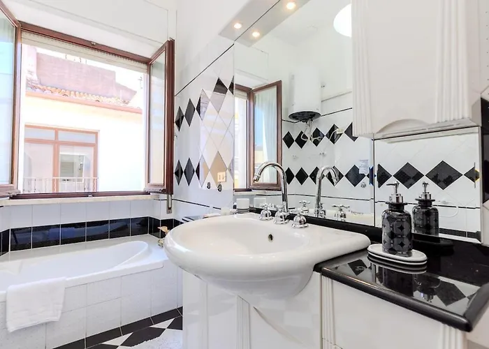 - Center - Regina Margherita Lägenhet Olbia