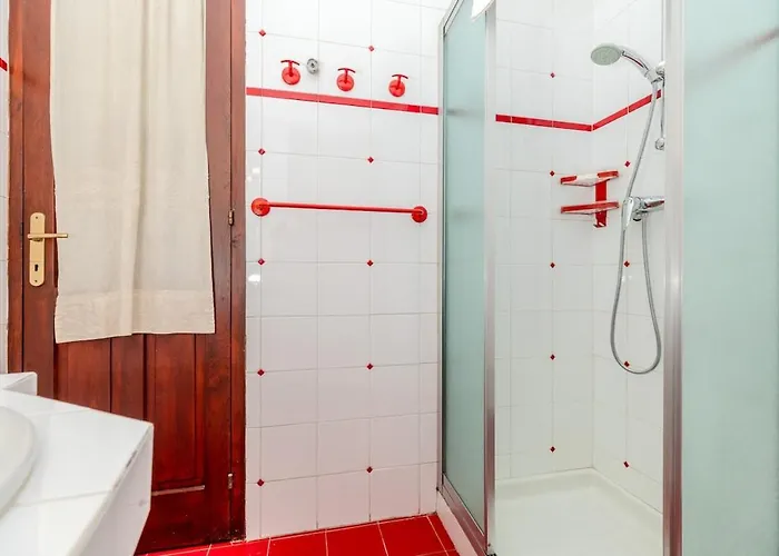 - Center - Regina Margherita